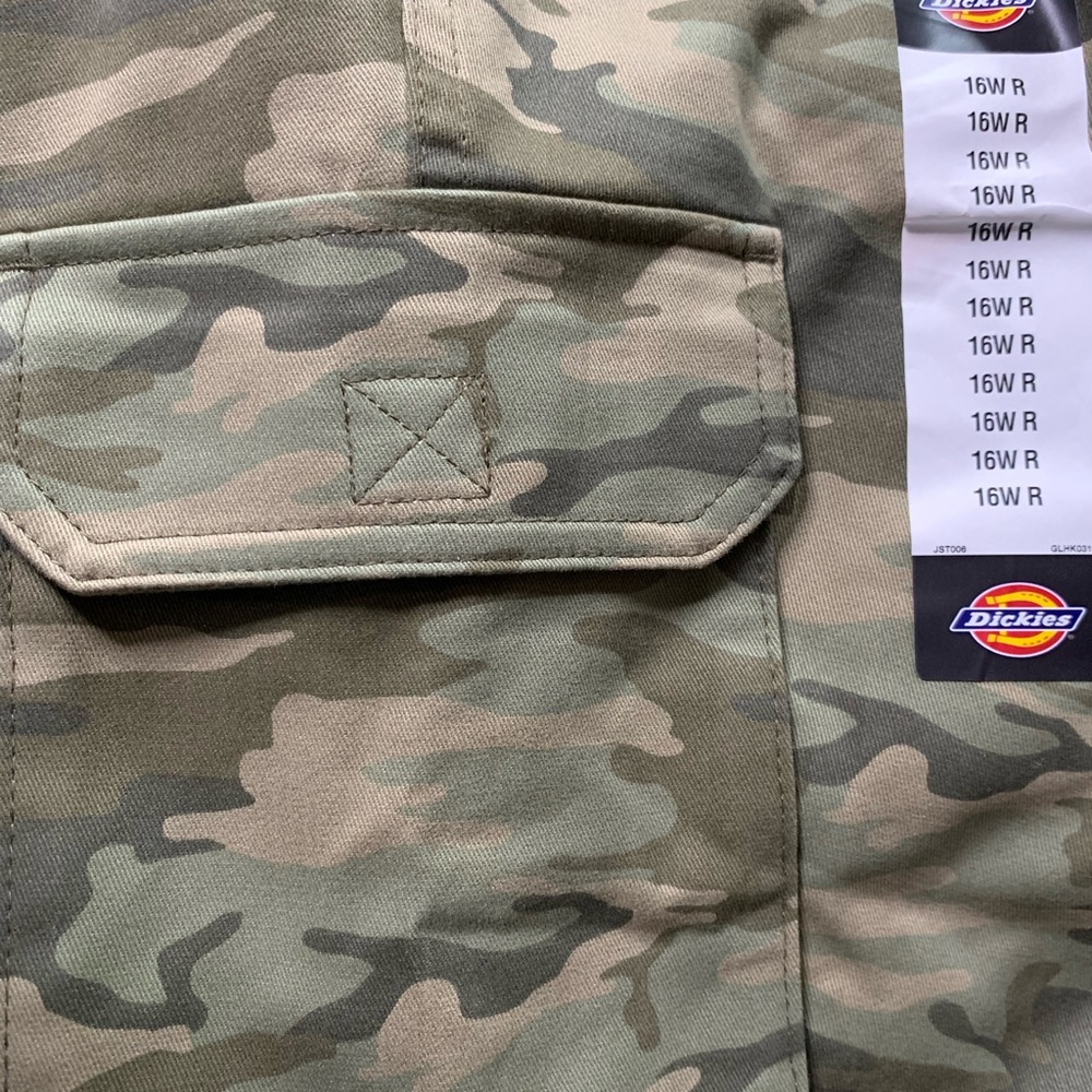 16W R DICKIE’s women’s Plus size ammo cargo pants